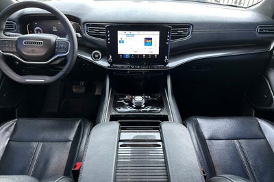 2023 Jeep Wagoneer Base