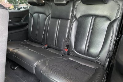 2023 Jeep Wagoneer Base