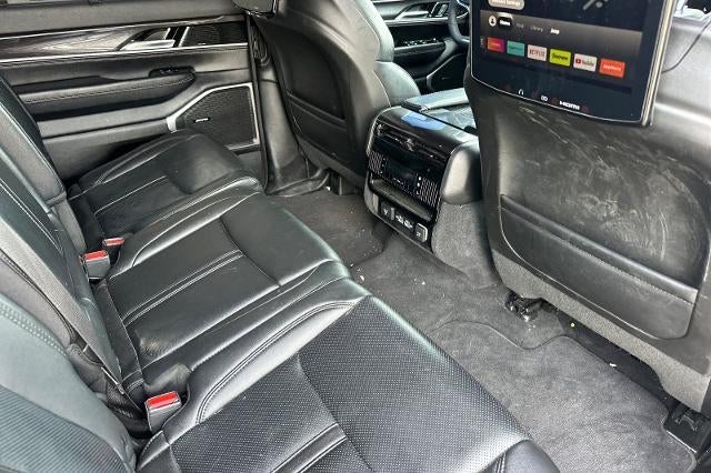 2023 Jeep Wagoneer Base