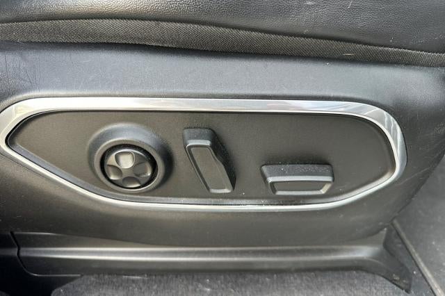 2023 Jeep Wagoneer Base