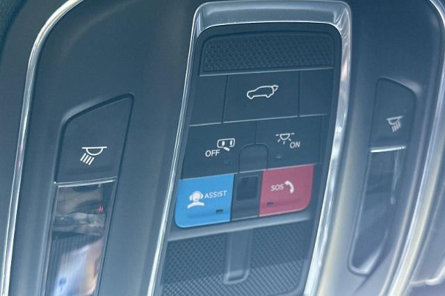 2023 Jeep Wagoneer Base