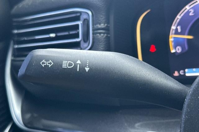 2023 Jeep Wagoneer Base