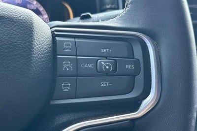 2023 Jeep Wagoneer Base