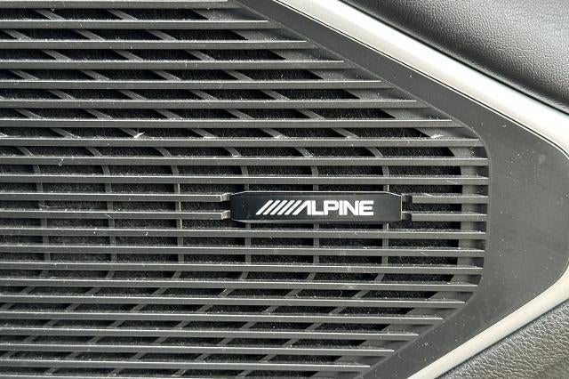 2023 Jeep Wagoneer Base