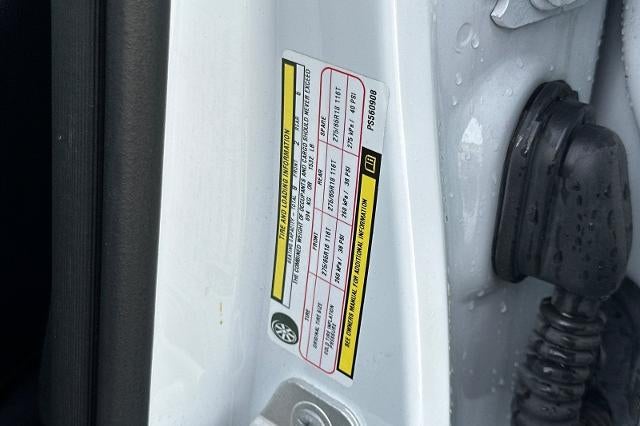 2023 Jeep Wagoneer Base