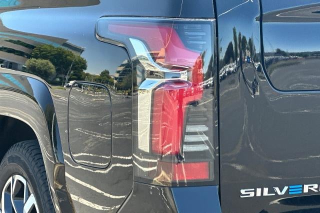 2025 Chevrolet Silverado EV RST - Max Range