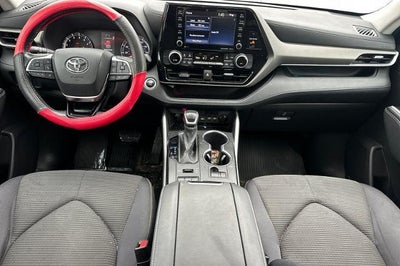 2021 Toyota Highlander LE