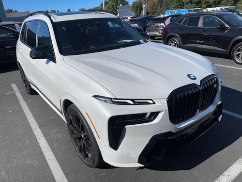 2025 BMW X7 M60i
