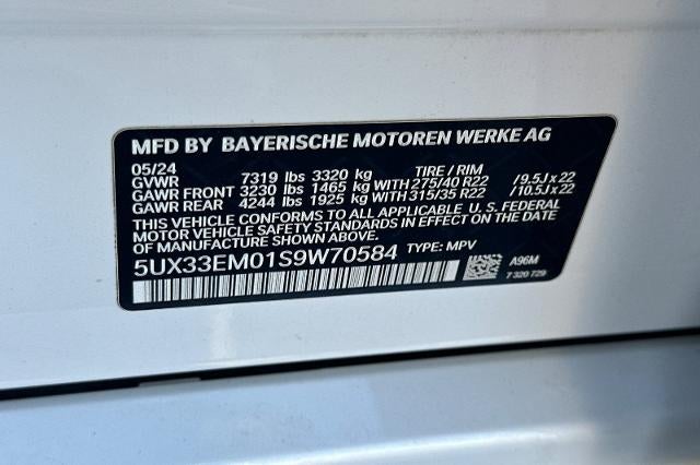 2025 BMW X7 M60i