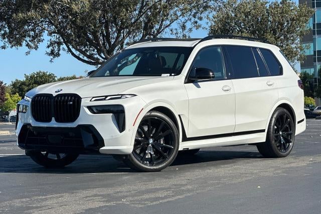 2025 BMW X7 M60i