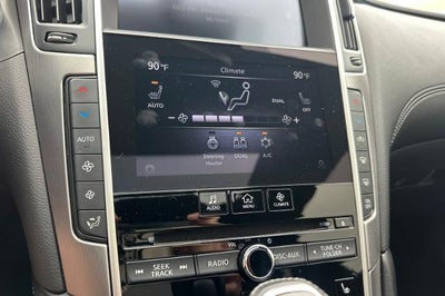 2022 INFINITI Q60 LUXE