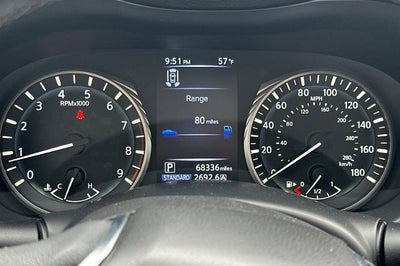 2022 INFINITI Q60 LUXE