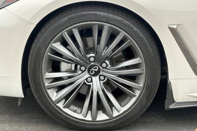 2022 INFINITI Q60 LUXE