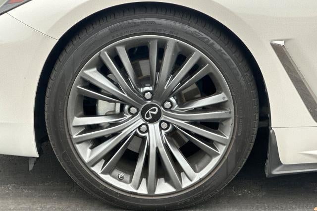 2022 INFINITI Q60 LUXE