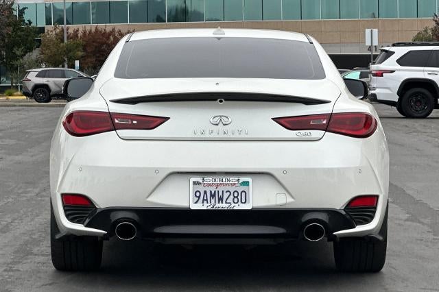 2022 INFINITI Q60 LUXE