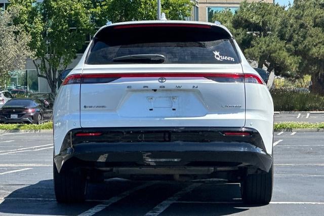 2025 Toyota Crown Signia Limited