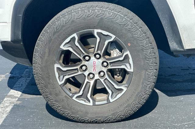 2023 GMC Canyon AT4