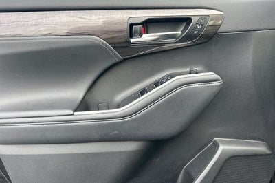 2022 Toyota Highlander Hybrid Limited