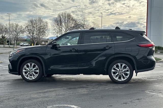 2022 Toyota Highlander Hybrid Limited