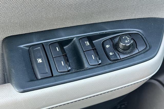 2025 Subaru Forester Base
