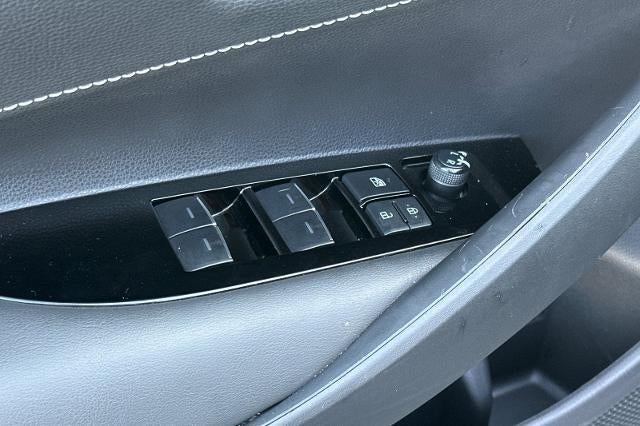 2022 Toyota Corolla Hatchback SE