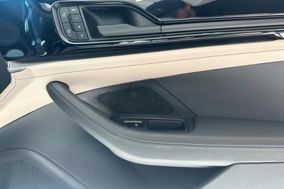 2025 Porsche Panamera Base