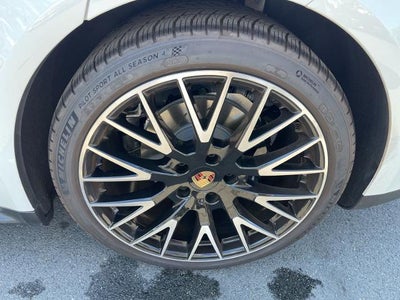 2025 Porsche Panamera Base