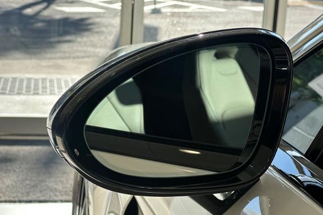 2025 Porsche Panamera Base