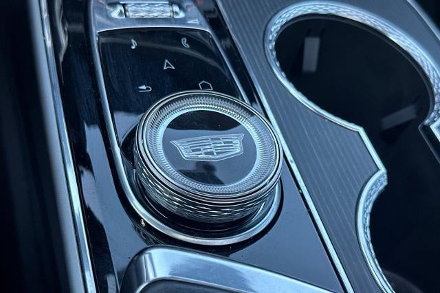 2025 Cadillac LYRIQ Luxury 1