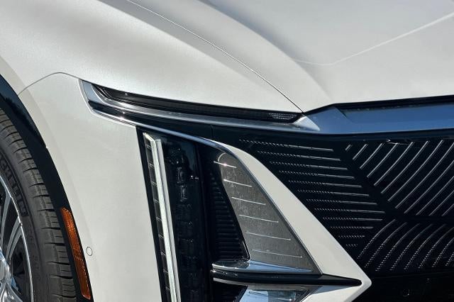 2025 Cadillac LYRIQ Luxury 1