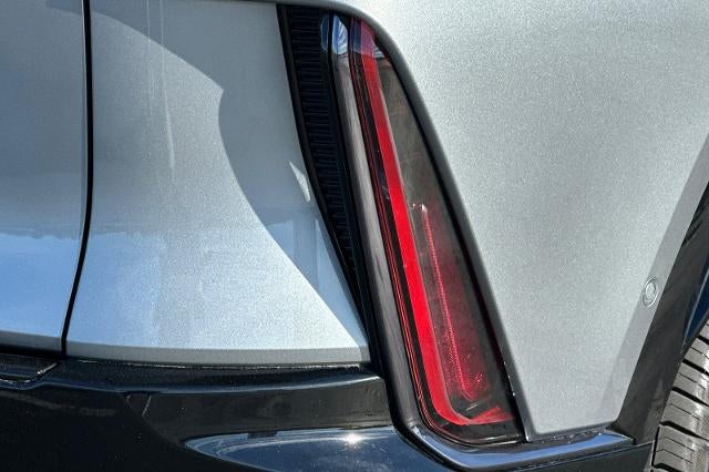 2024 Cadillac LYRIQ Sport 3