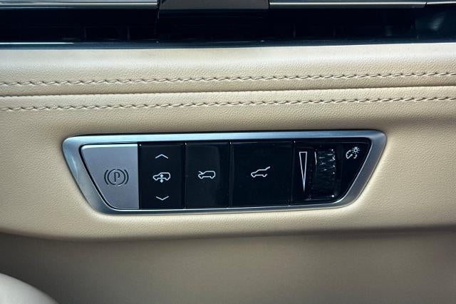 2026 Cadillac ESCALADE IQL Premium Sport