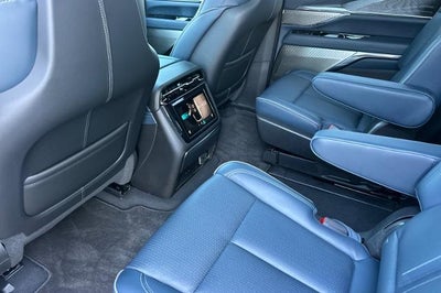 2025 Cadillac ESCALADE IQ Sport 2