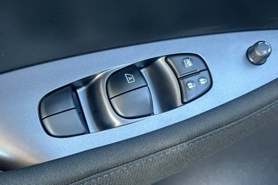 2025 Nissan Leaf S
