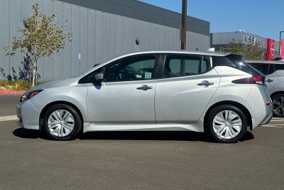 2025 Nissan Leaf S