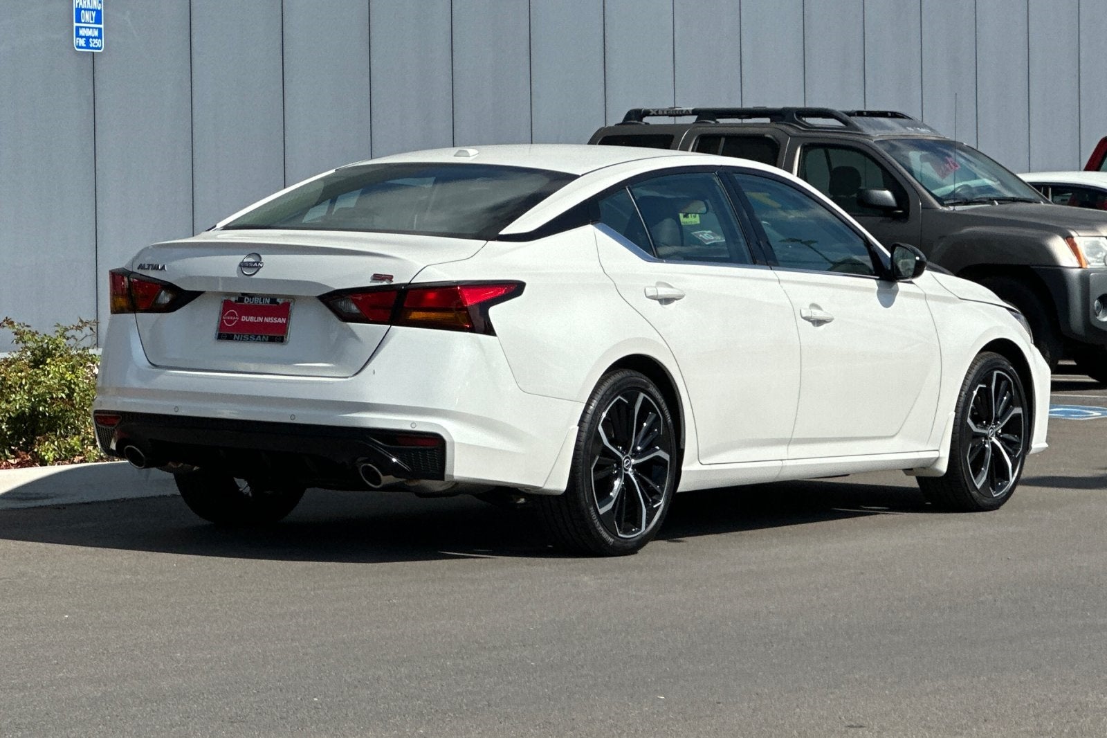 2025 Nissan Altima 2.5 SR