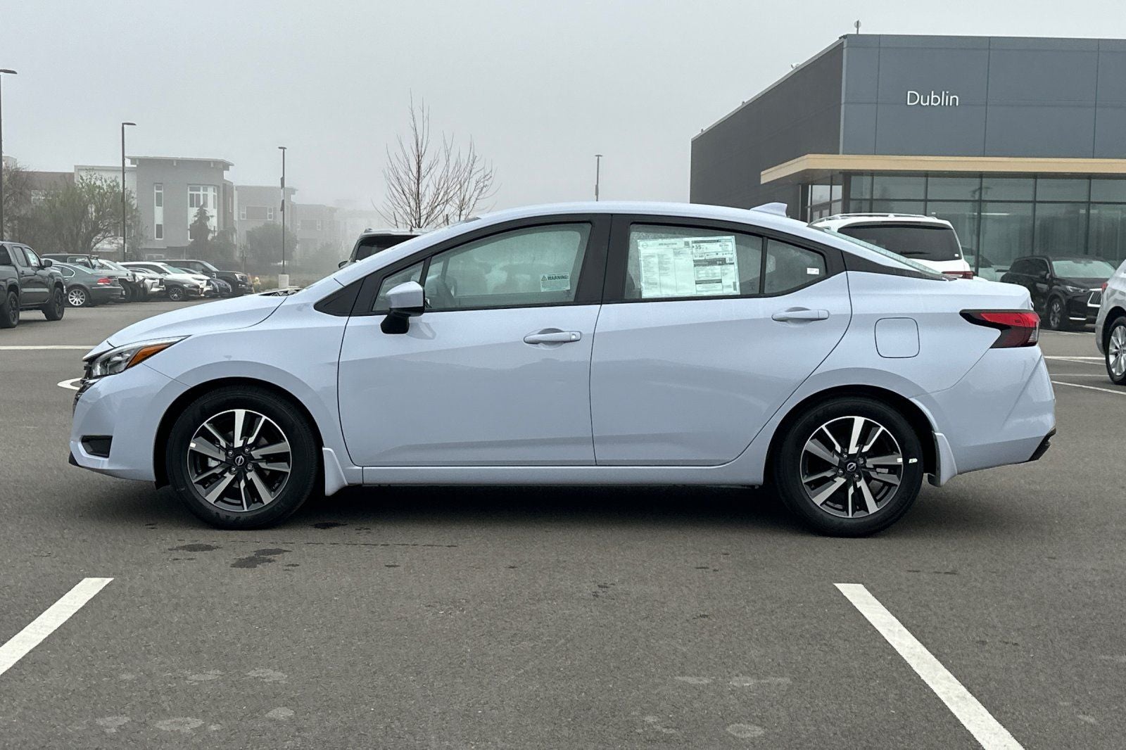 2025 Nissan Versa 1.6 SV