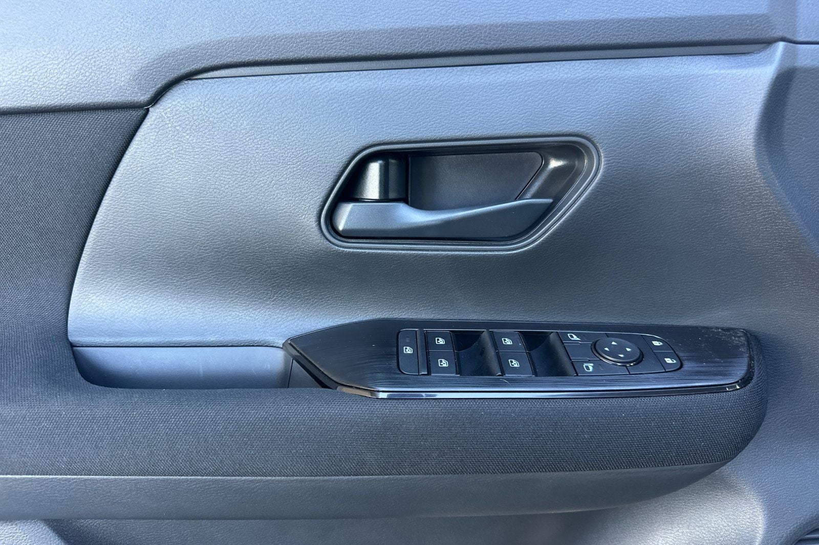 2027 Nissan Kicks S
