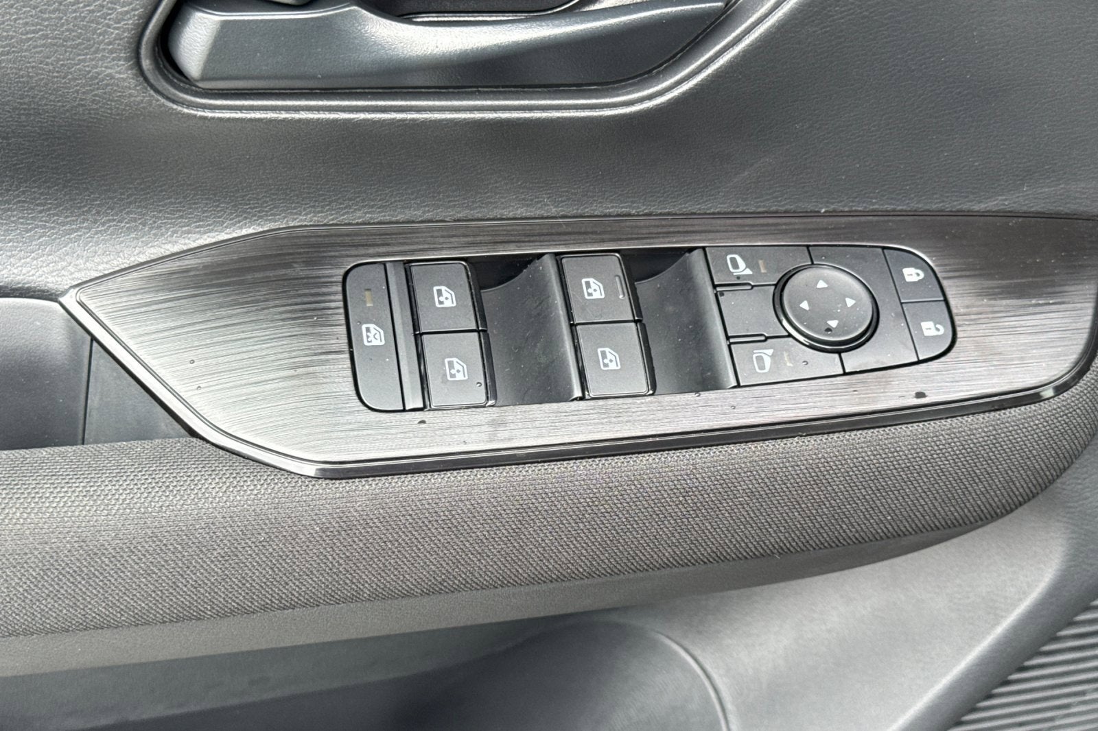 2027 Nissan Kicks S