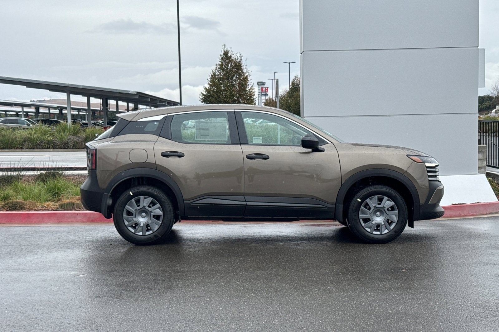 2027 Nissan Kicks S