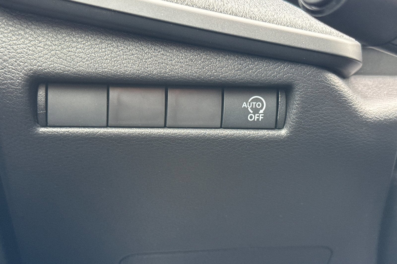 2027 Nissan Kicks S