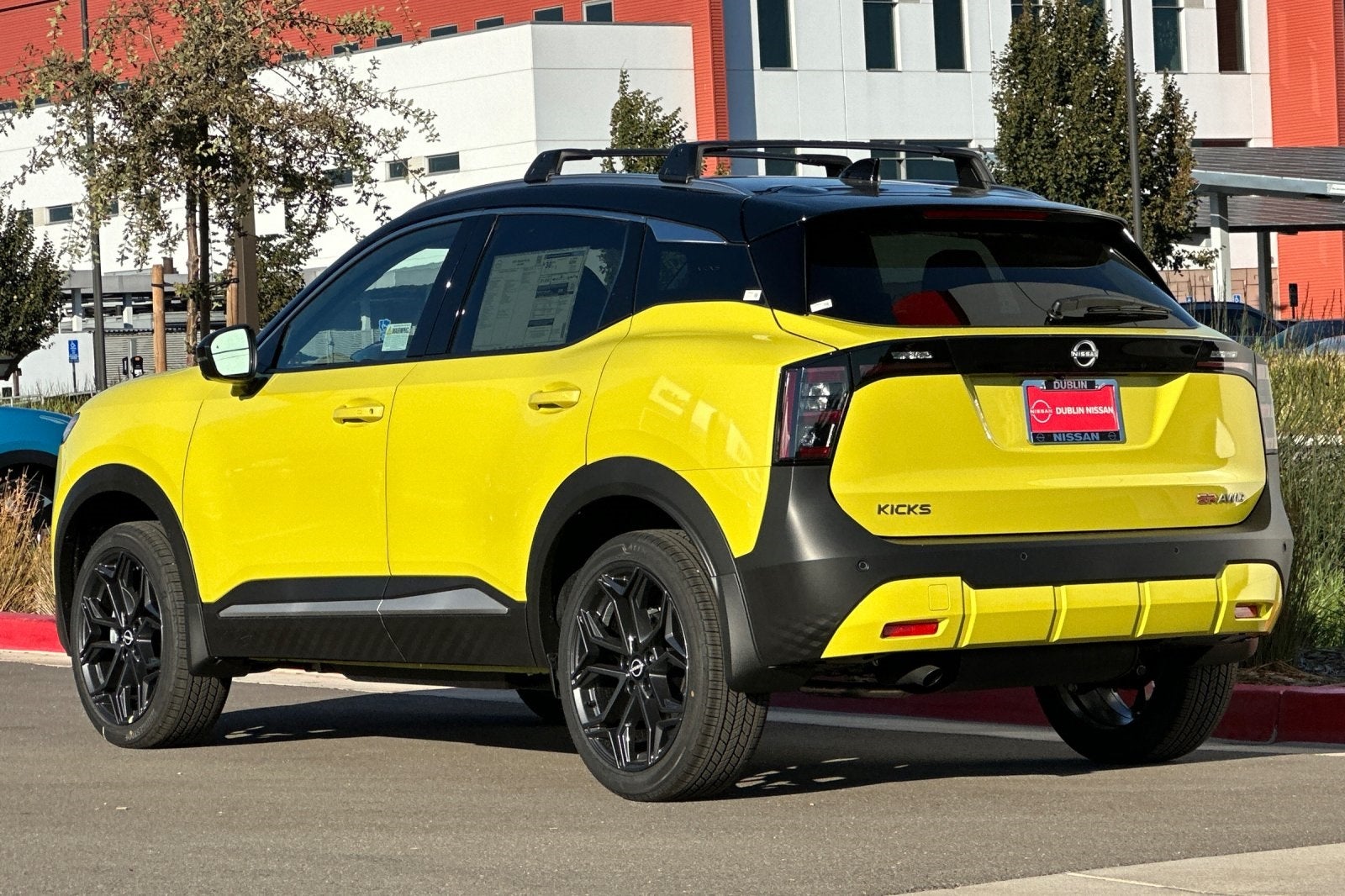 2026 Nissan Kicks SR