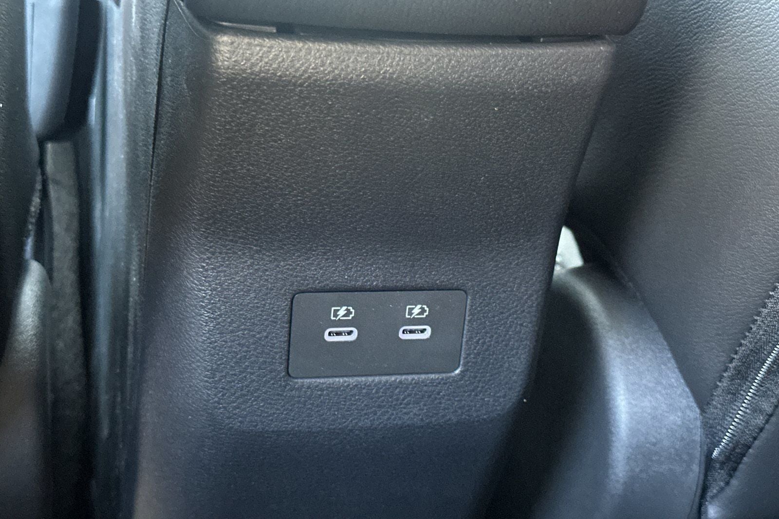 2027 Nissan Kicks SR