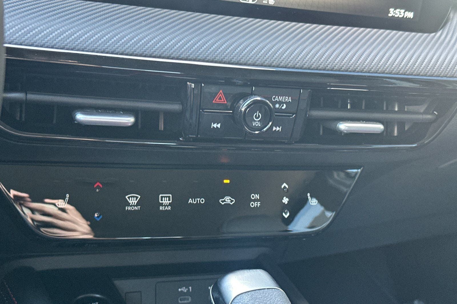 2027 Nissan Kicks SR