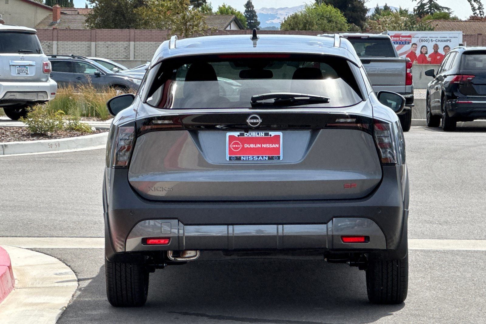 2026 Nissan Kicks SR