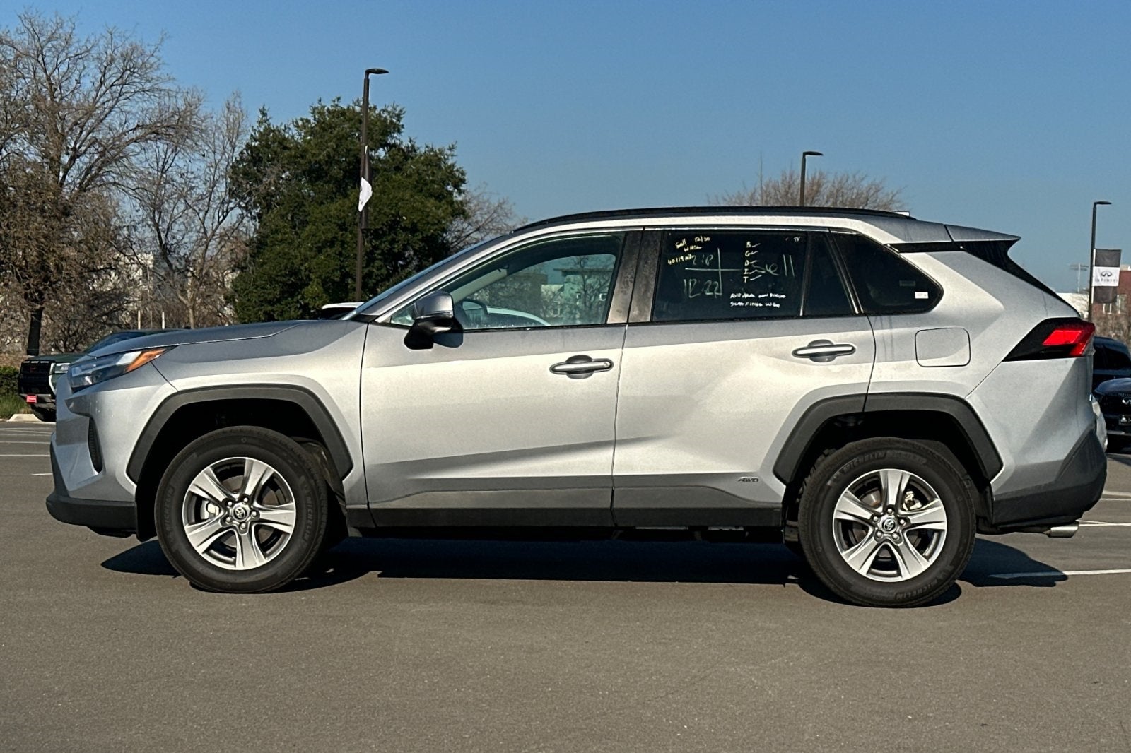 2024 Toyota RAV4 Hybrid XLE