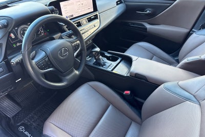 2025 Lexus ES 300h