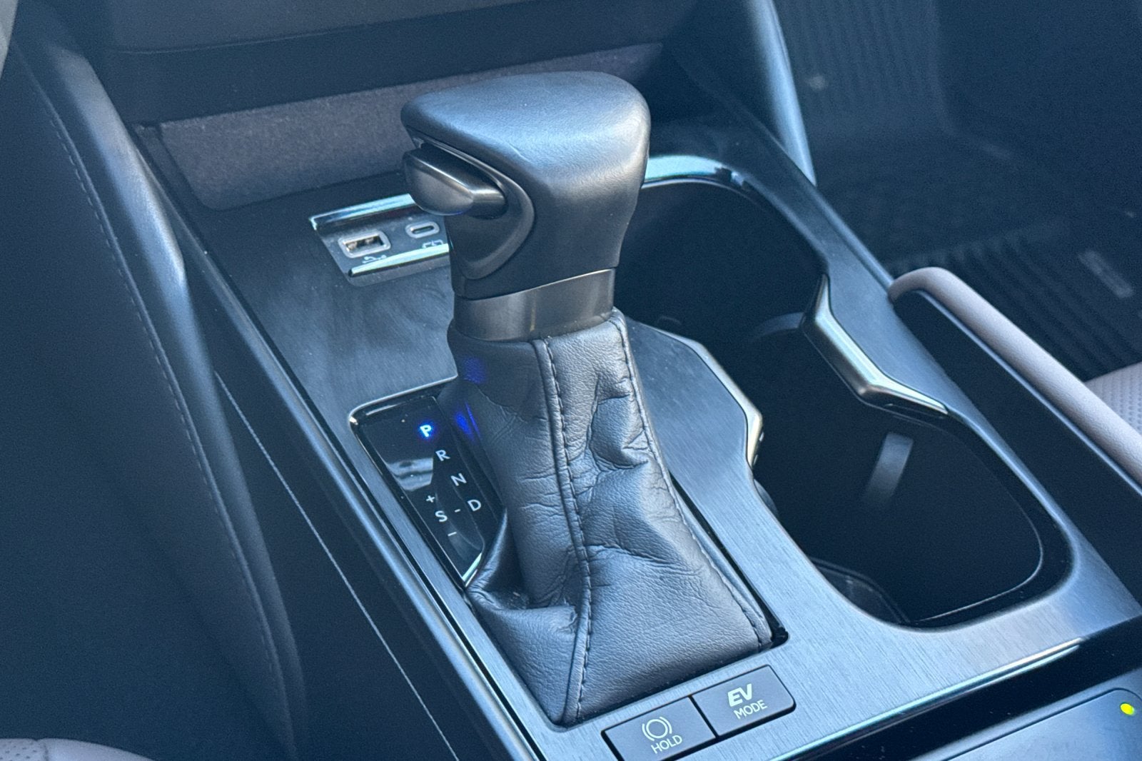 2025 Lexus ES 300h