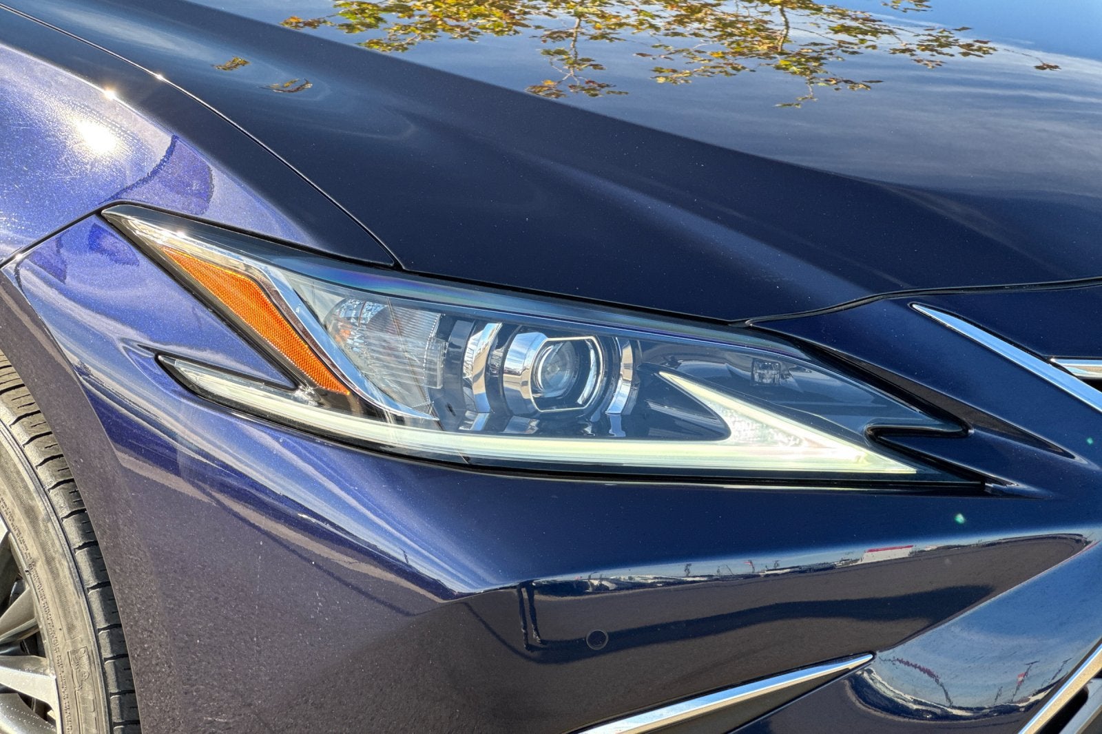 2025 Lexus ES 300h