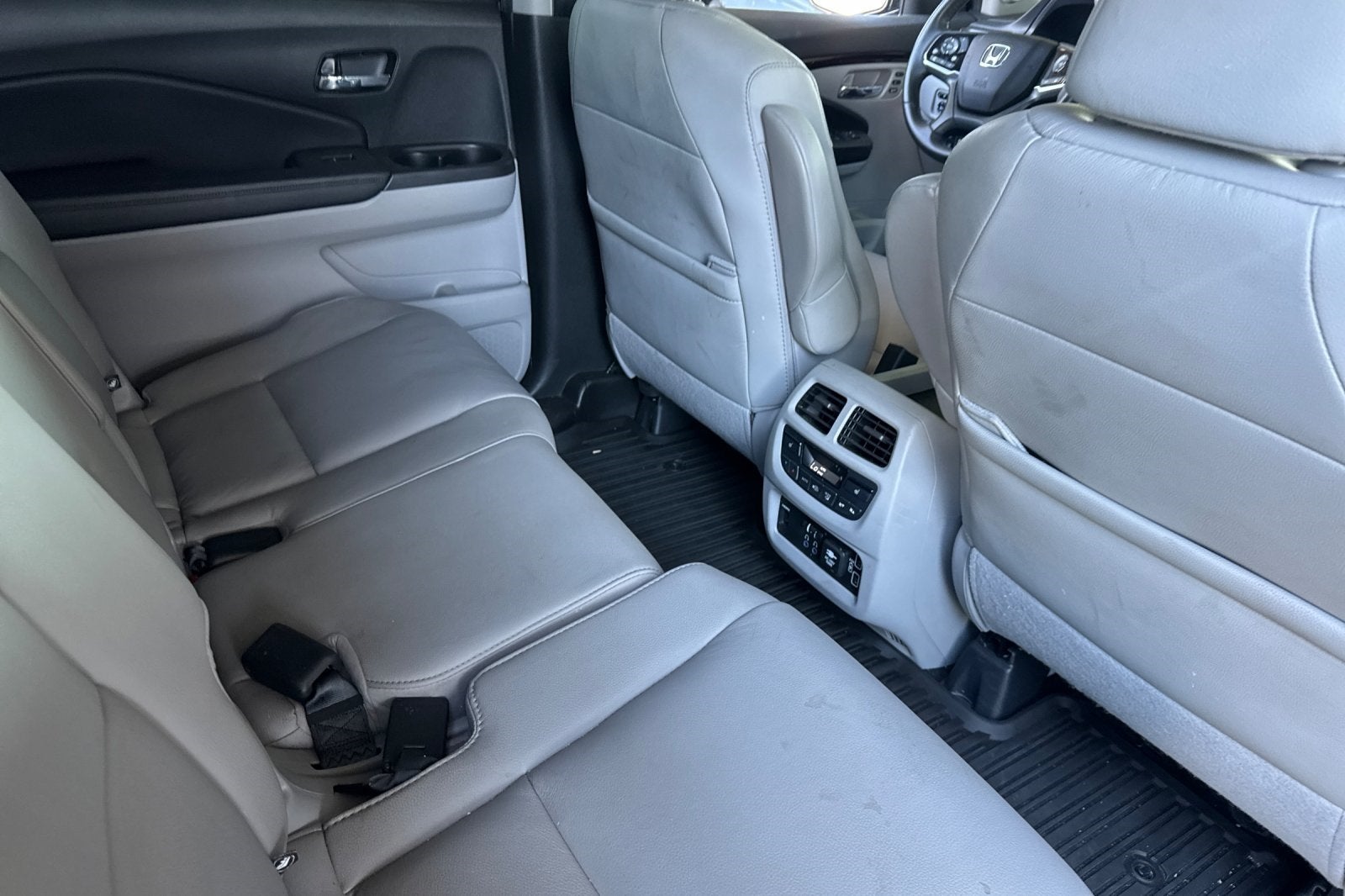 2022 Honda Pilot Touring 8 Passenger